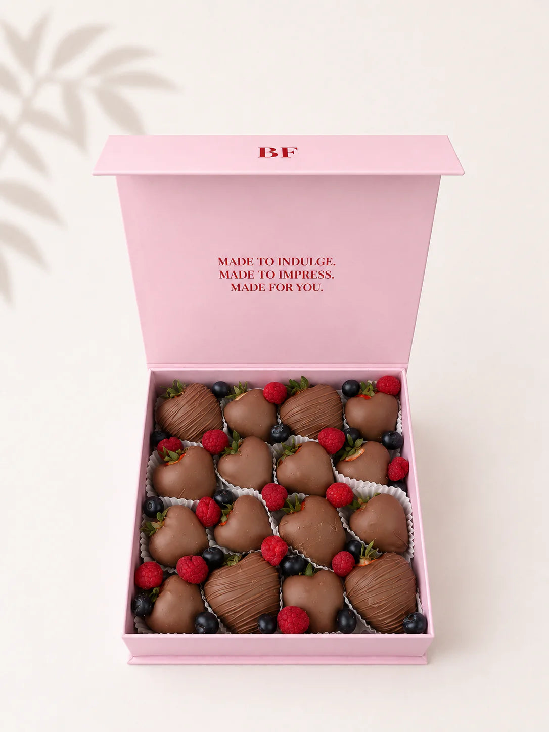 16 pcs - Chocolate Dipped Strawberries